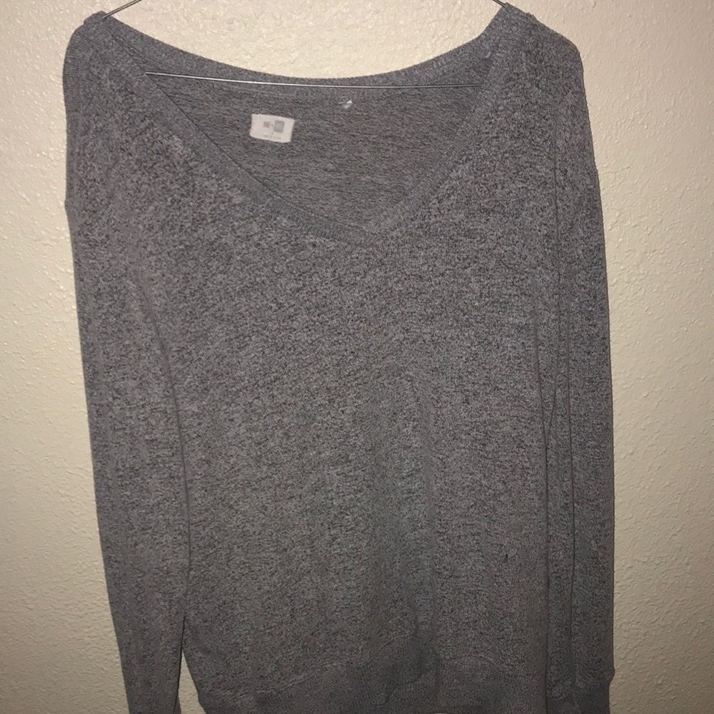 GRAY SOFT/COZY SWEATER